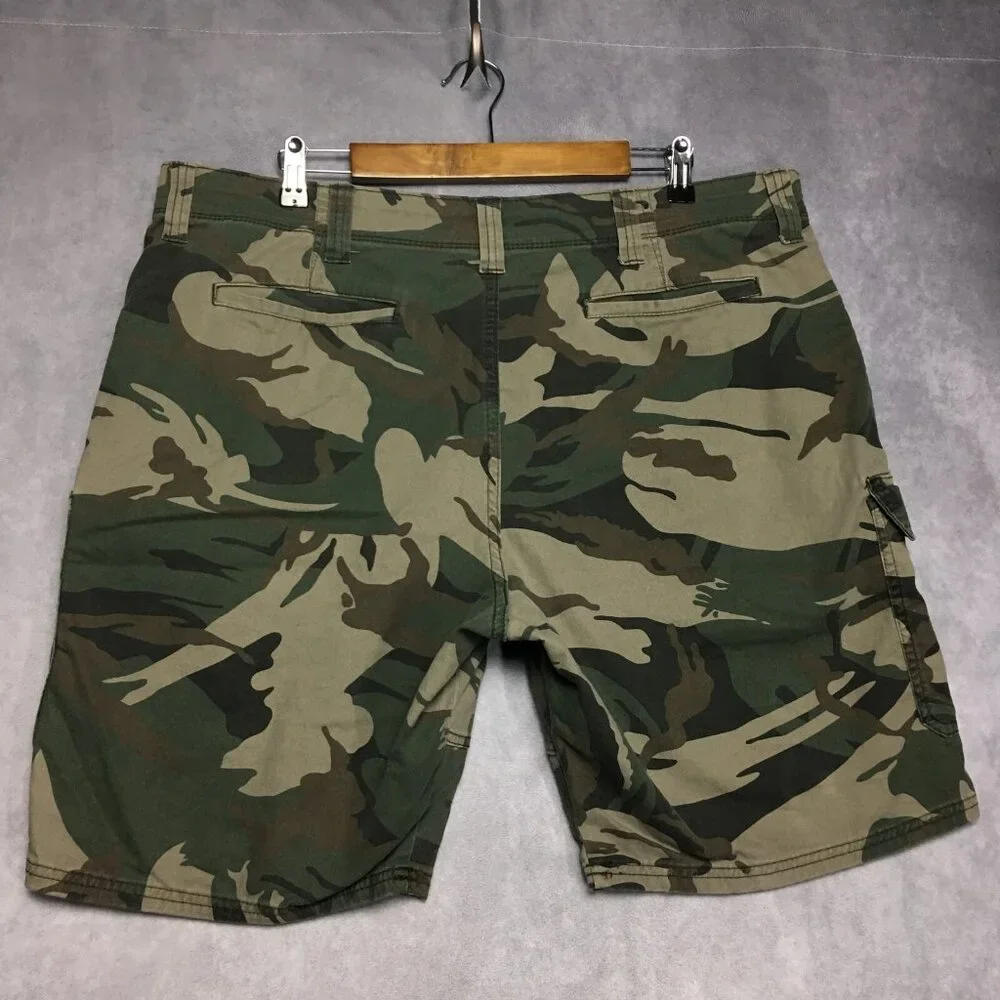 Wrangler Mens Camo Cargo Shorts size 40 Green‎ Camouflage Stretch Relaxed Fit